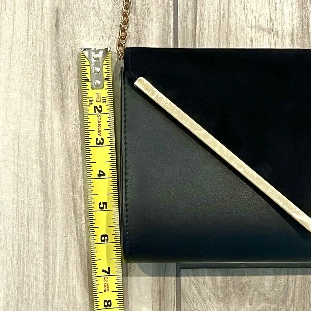 Aldo Crossbody Clutch Women OS Black Good Gold V Trim Envelope Chain Strap - Picture 9 of 10
